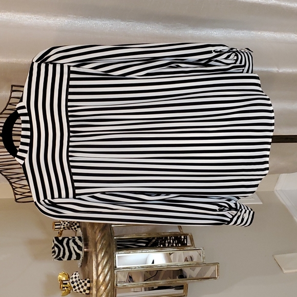LOFT Black & Ivory Striking Blouse! 🦓🤍🖤🤍🖤🤍🖤🤍🦓 - Picture 6 of 12